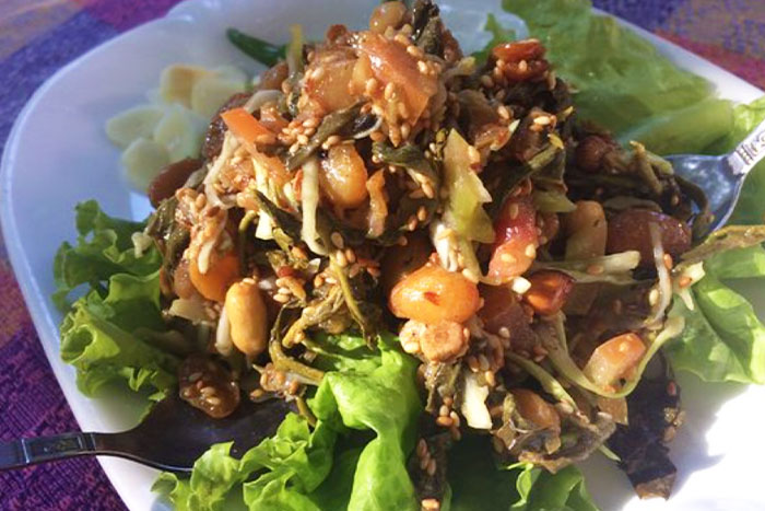 Salade de feuilles de thé