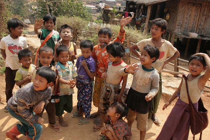 Des enfants au Palaung