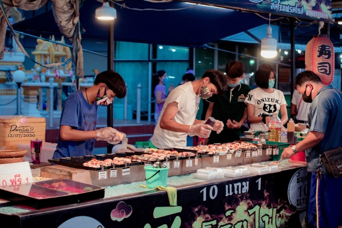 L’ambiance au marché local d’Ayutthaya