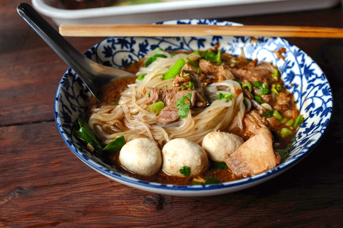 Nouilles de bateau - street food Bangkok