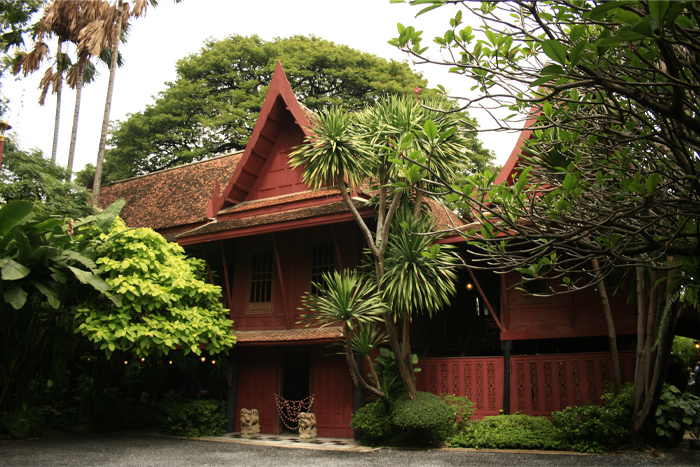 Une visite de la célèbre maison de Jim Thompson