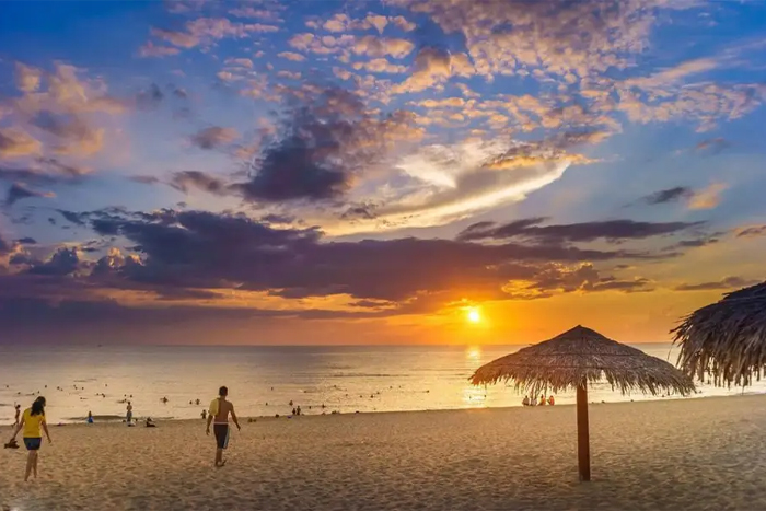 La plage de Nhật Lệ