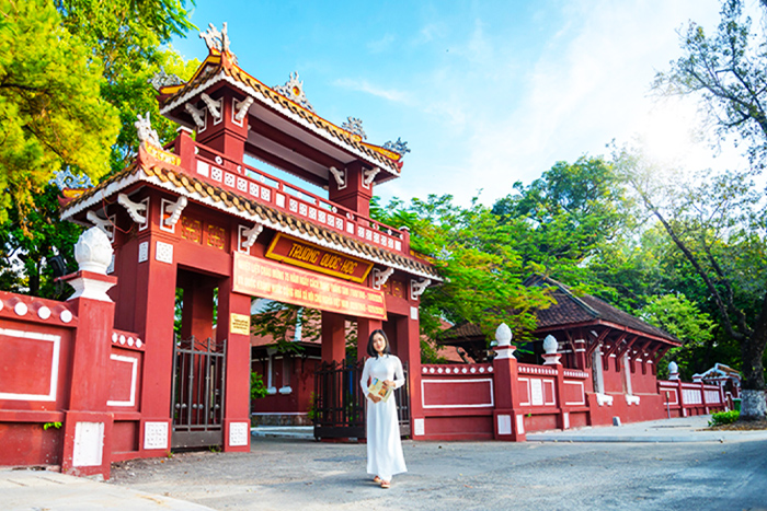 Lycée d'élite Quốc Học – Huế 