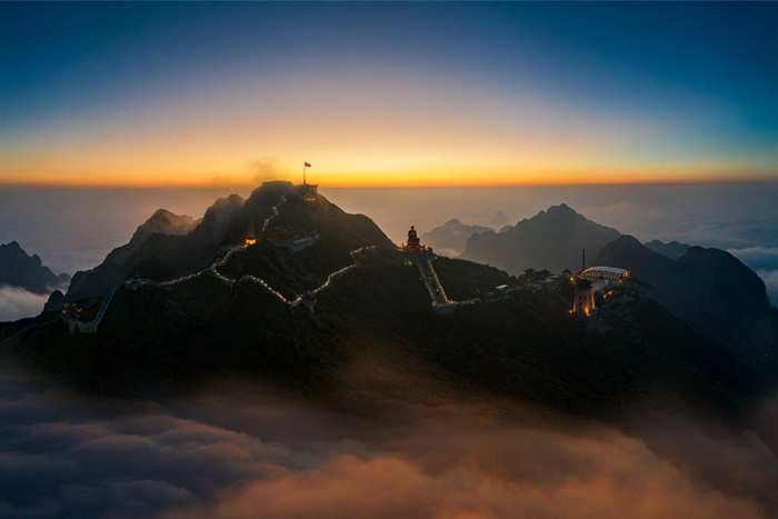 Une aventure inoubliable au sommet du "Toit de l’Indochine" - le mont Fansipan