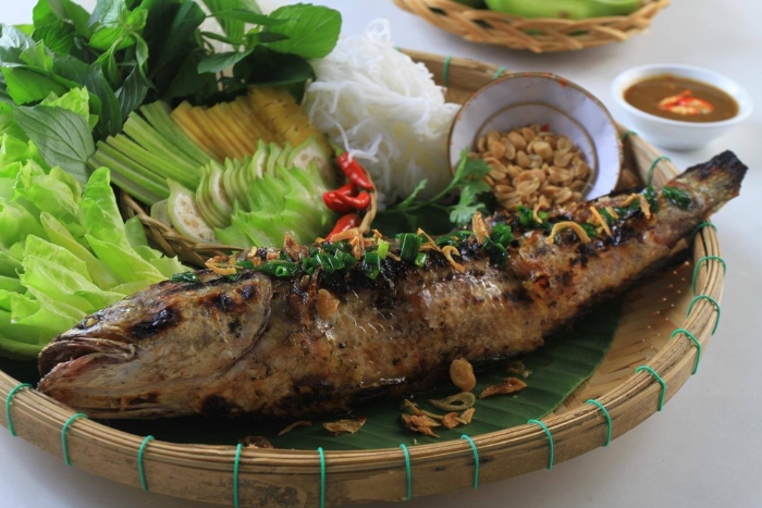 Poisson grillé à la flamme à Tien Giang