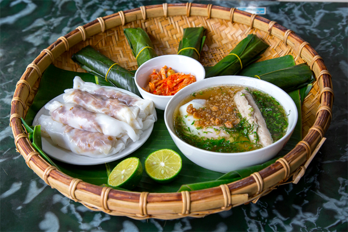 Galette à la vapeur enroulée de Cao Bang