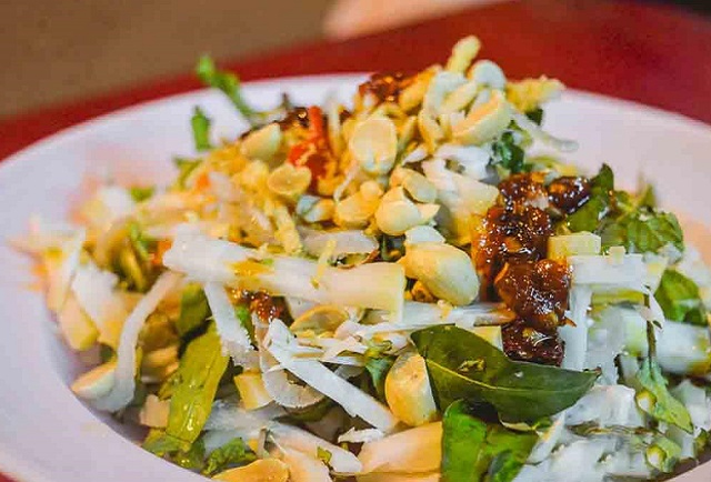 Profitez de la cuisine de rue et de la vie nocturne touristique à Da Nang