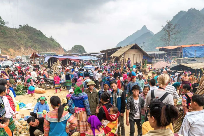 Faire du shopping à Ha Giang