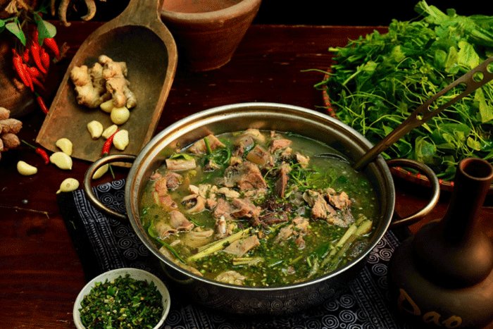 Thang co - Soupe d'abats de cheval