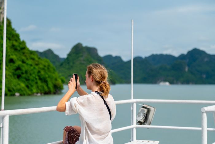 Matinée romantique dans la baie d'Ha Long - Saigon et Hanoi en 7 jours