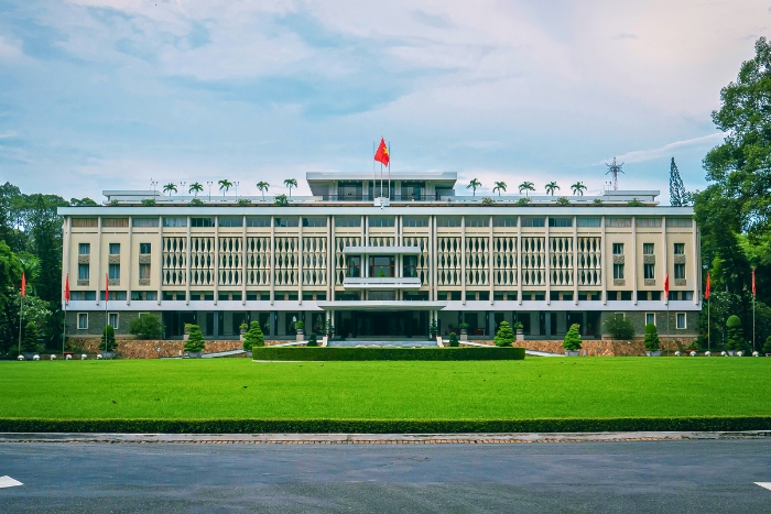 Palais de la Réunification dans un itinéraire à Saigon