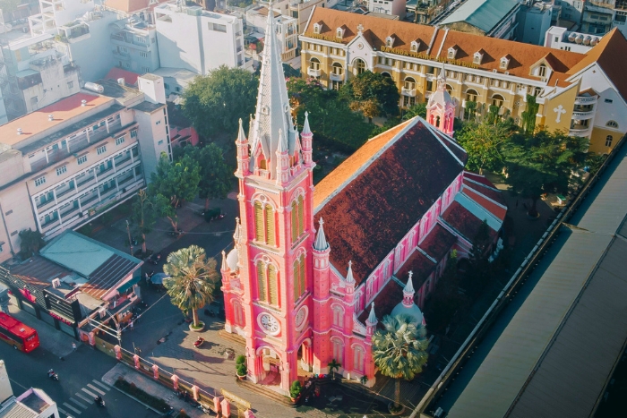 Église Tan Dinh rose célèbre à Saigon