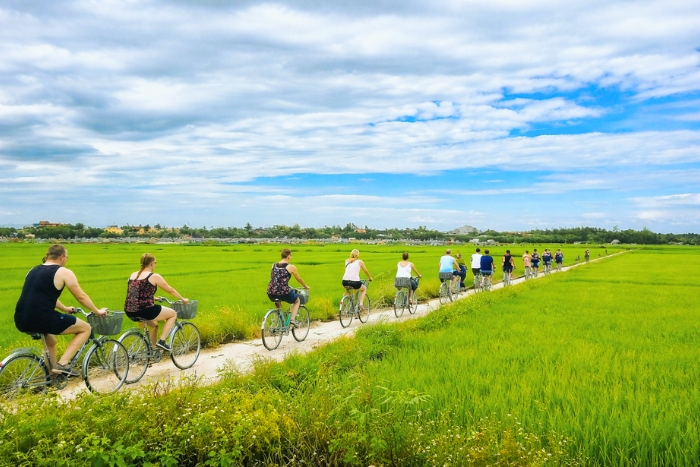 Balade à vélo dans les rizières de Mai Chau et découverte de la vie locale