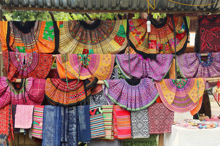 Khăn Piêu des Thai à Mai Chau