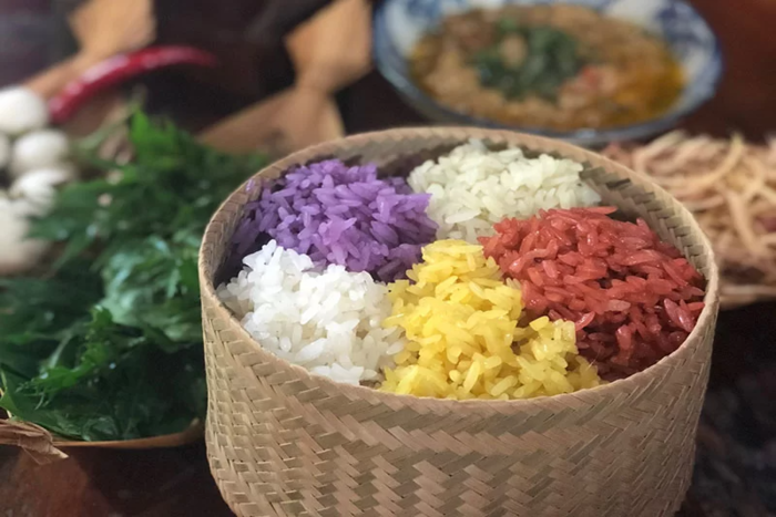 Où manger dans le village de Poom Coong?
