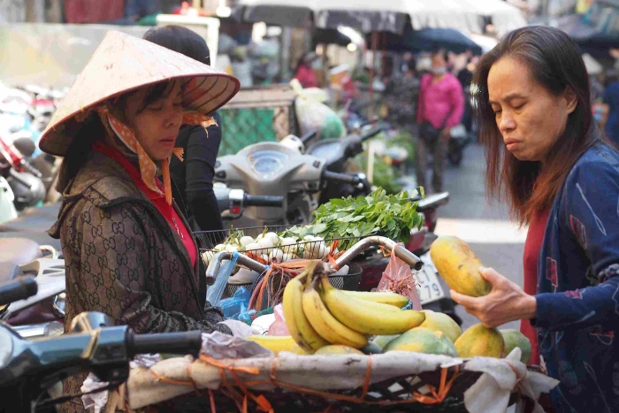 Marché local en plein cœur de Hanoï, Vietnam