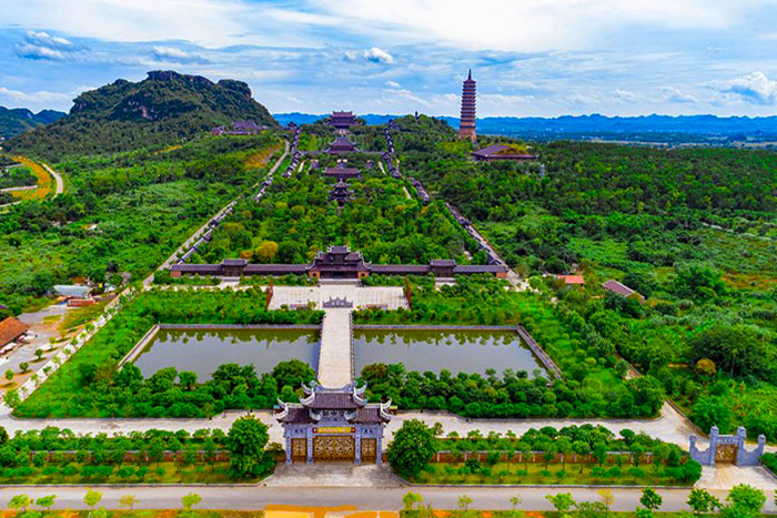 Temple de Dinh-Le situé dans l'ancienne capitale de Hoa Lu