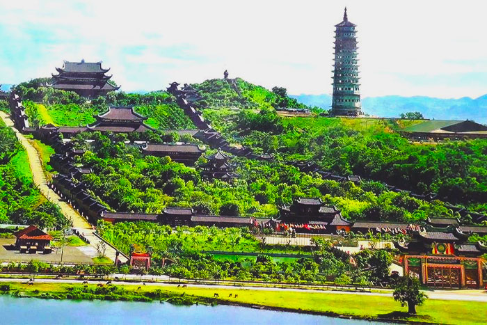 Bai Dinh Pagode