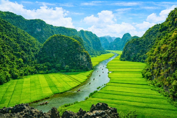 Instant inoubliable au milieu des montagnes de Tam Coc avant le retour à Hanoi