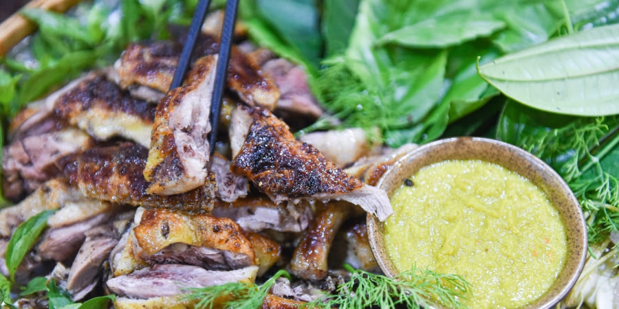Canard rôti de Co Lung au village de Hieu, une des spécialités de Pu Luong