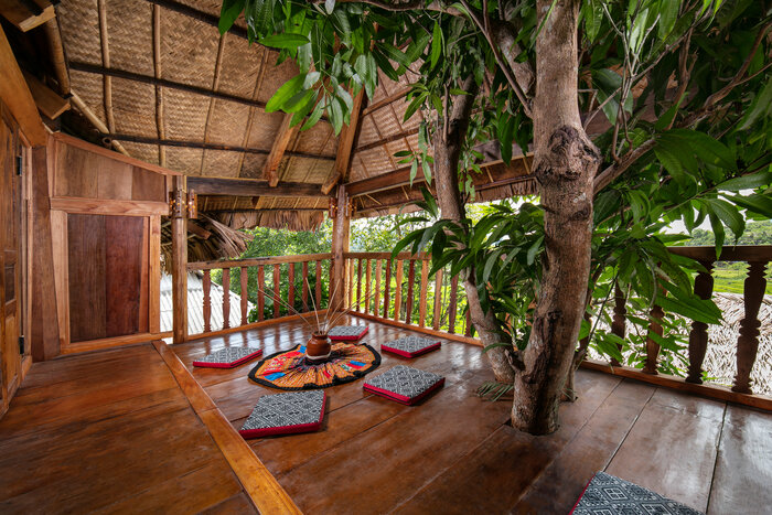 Maison sur pilotis à Pu Luong