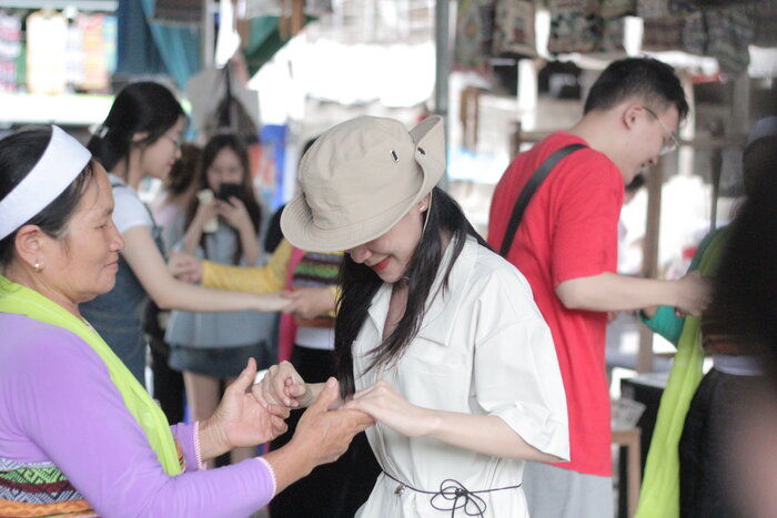 Performances musicales traditionnelles Pu Luong