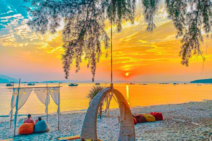 Coucher de soleil après le snorkeling sur l’île de Co To