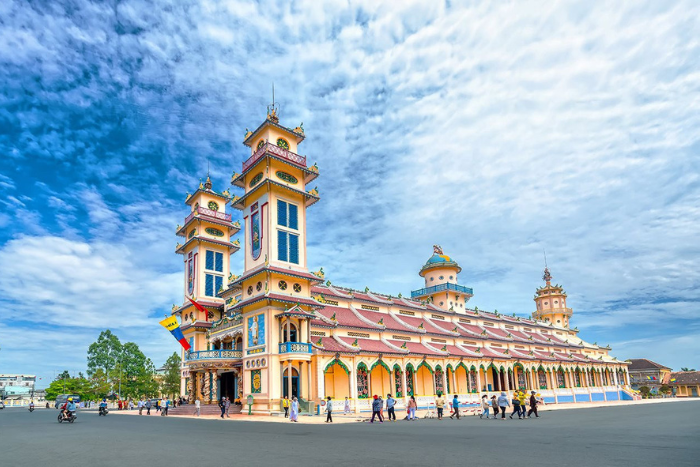 Saint-siège de Tay Ninh - un site incontournable lors de votre itinéraire de 3 jours à Tay Ninh