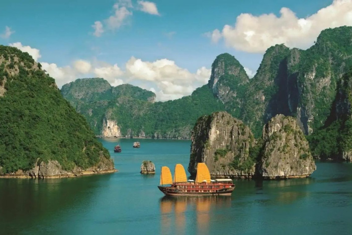 Baie d’Halong - un site touristique à ne pas manquer lors de votre voyage Vietnam