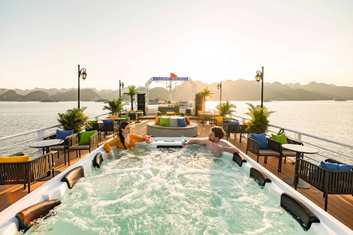 Cruise dans la baie d'Halong, une expérience de luxe à ne pas manquer dans un circuit de luxe Vietnam