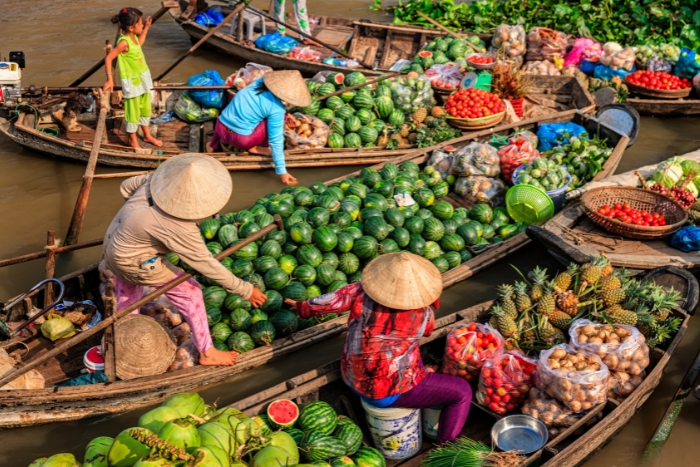Marché flottant au delta du Mékong