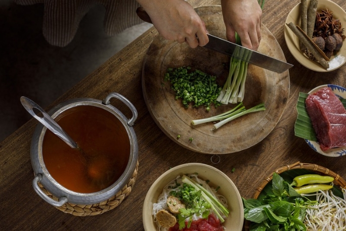 Préparez tous les ingrédients essentiels pour faire du phở vietnam