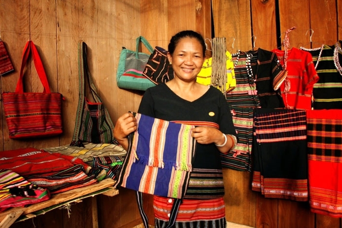 Les produits de brocart  du Vietnam